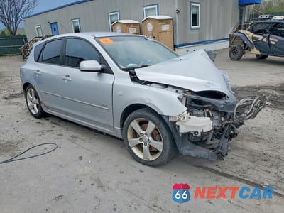 Czwarte zdjęcie samochodu z boku: 2005 MAZDA 3 HATCHBACK VIN:JM1BK343251306420 - miniatura