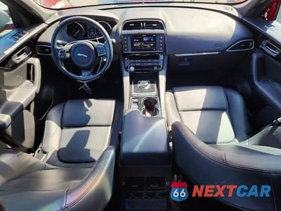 Zdjęcie 8 z 14 samochodu: 2017 JAGUAR F-PACE PREMIUM VIN:SADCJ2BV9HA069035 - miniatura