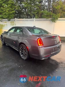 Trzecie zdjęcie samochodu z tyłu: 2020 CHRYSLER 300 S VIN:2C3CCABG5LH158682 - miniatura