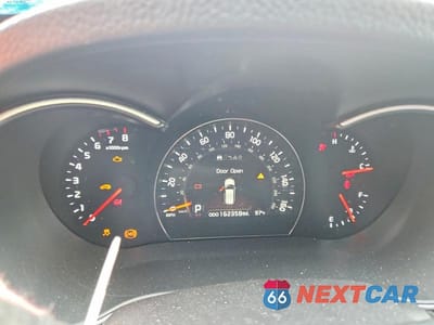 Zdjęcie 9 z 13 samochodu: 2015 KIA SORENTO SX VIN:5XYKW4A70FG577317 - miniatura