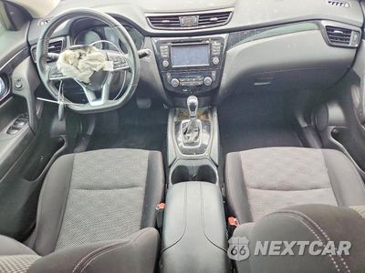 Zdjęcie 8 z 14 samochodu: 2017 NISSAN ROGUE SPORT SV VIN:JN1BJ1CP0HW029224 - miniatura