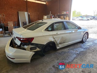 Trzecie zdjęcie samochodu z tyłu: 2019 VOLKSWAGEN JETTA VIN:3VWC57BU3KM015130 - miniatura