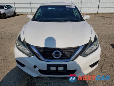 Piąte zdjęcie samochodu w środku: 2016 NISSAN ALTIMA 2.5 S VIN:1N4AL3AP6GC197439 - miniatura
