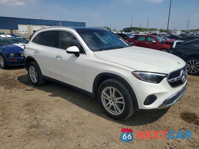 Czwarte zdjęcie samochodu z boku: 2025 MERCEDES-BENZ GLC 300 4MATIC VIN:W1NKM4HB6SF289579 - miniatura