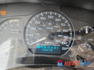 Zdjęcie 9 z 12 samochodu: 2002 GMC SIERRA C2500 HEAVY DUTY VIN:1GDHC24U62E303711 - miniatura