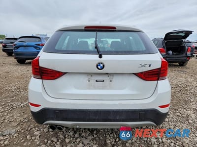 Zdjęcie 6 z 13 samochodu: 2015 BMW X1 VIN:WBAVL1C59FVY31810 - miniatura