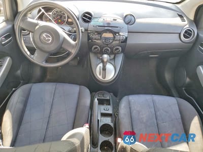 Zdjęcie 8 z 12 samochodu: 2012 MAZDA MAZDA2 VIN:JM1DE1KY5C0147348 - miniatura