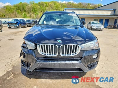 Piąte zdjęcie samochodu w środku: 2017 BMW X3 XDRIVE28I VIN:5UXWX9C50H0D97904 - miniatura