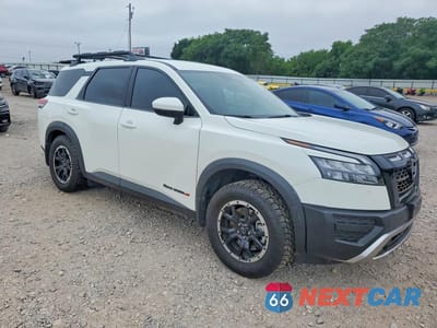 Czwarte zdjęcie samochodu z boku: 2025 NISSAN PATHFINDER ROCK CREEK VIN:5N1DR3BD4SC247799 - miniatura