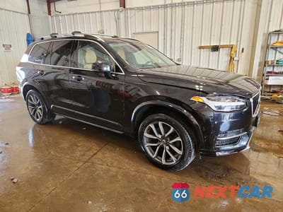 Czwarte zdjęcie samochodu z boku: 2016 VOLVO XC90 T6 VIN:YV4A22PK1G1091976 - miniatura