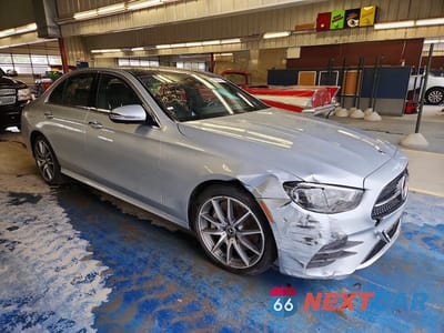 Czwarte zdjęcie samochodu z boku: 2023 MERCEDES-BENZ E 450 4MATIC VIN:W1KZF5KB5PB158775 - miniatura
