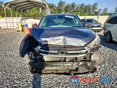Piąte zdjęcie samochodu w środku: 2017 HYUNDAI TUCSON SE VIN:KM8J3CA40HU509410 - miniatura