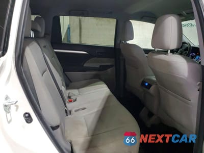 Zdjęcie 11 z 14 samochodu: 2016 TOYOTA HIGHLANDER LE VIN:5TDBKRFH6GS321150 - miniatura