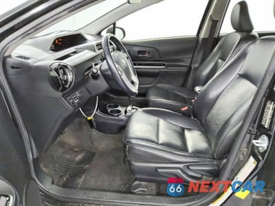 Zdjęcie 7 z 12 samochodu: 2017 TOYOTA PRIUS C FOUR VIN:JTDKDTB30H1592687 - miniatura
