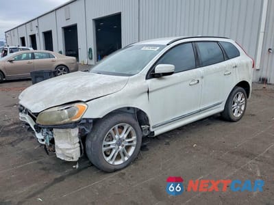 2015 VOLVO XC60 T5 YV440MDJ8F2676329 - główne zdjęcie licytacji z USA - miniatura