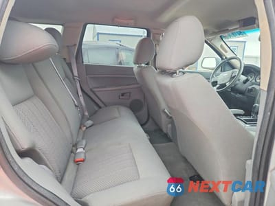 Zdjęcie 10 z 12 samochodu: 2005 JEEP GRAND CHEROKEE LAREDO VIN:1J4GS48KX5C676218 - miniatura