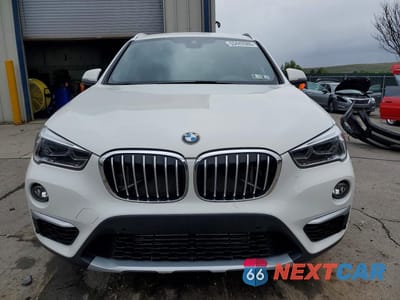 Piąte zdjęcie samochodu w środku: 2019 BMW X1 XDRIVE28I VIN:WBXHT3C51K5L90294 - miniatura