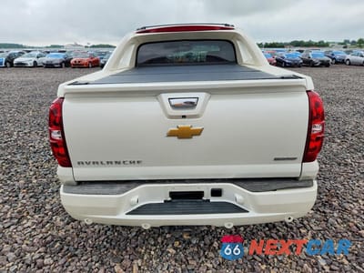 Zdjęcie 6 z 12 samochodu: 2013 CHEVROLET AVALANCHE LTZ VIN:3GNTKGE72DG123586 - miniatura