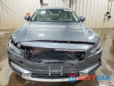 Piąte zdjęcie samochodu w środku: 2019 VOLVO V90 CROSS COUNTRY T5 MOMENTUM VIN:YV4102NK2K1085296 - miniatura
