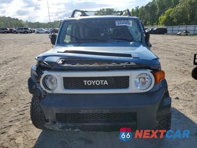 Piąte zdjęcie samochodu w środku: 2014 TOYOTA FJ CRUISER BASE VIN:JTEBU4BFXEK192427 - miniatura
