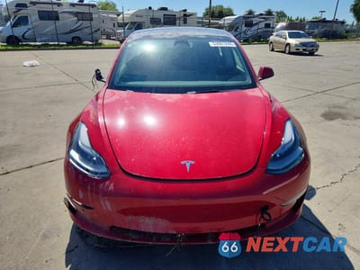 Piąte zdjęcie samochodu w środku: 2022 TESLA MODEL 3 VIN:5YJ3E1EA1NF345939 - miniatura