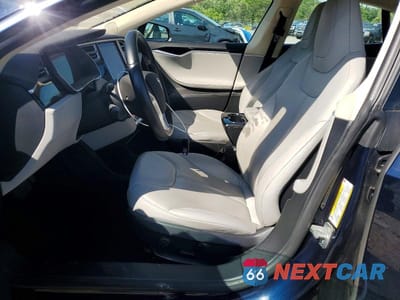 Zdjęcie 7 z 13 samochodu: 2014 TESLA MODEL S VIN:5YJSA1H12EFP41588 - miniatura