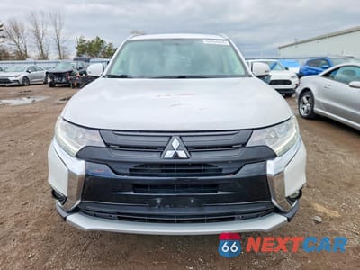 Piąte zdjęcie samochodu w środku: 2016 MITSUBISHI OUTLANDER SE VIN:JA4JZ3AX4GZ605033 - miniatura