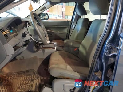 Zdjęcie 7 z 13 samochodu: 2007 JEEP GRAND CHEROKEE LAREDO VIN:1J8GR48K67C614117 - miniatura
