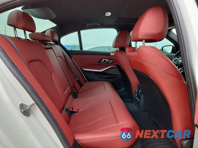 Zdjęcie 10 z 12 samochodu: 2025 BMW 330I VIN:3MW69CW0XS8F31396 - miniatura