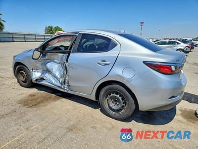 Drugie zdjęcie samochodu z przodu: 2019 TOYOTA YARIS L VIN:3MYDLBYV4KY519129 - miniatura
