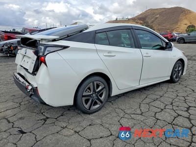 Trzecie zdjęcie samochodu z tyłu: 2019 TOYOTA PRIUS XLE VIN:JTDKARFU5K3075119 - miniatura