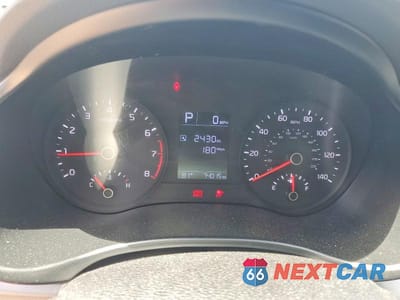 Zdjęcie 9 z 12 samochodu: 2021 KIA RIO S VIN:3KPA24AD6ME422262 - miniatura