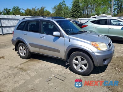 Piąte zdjęcie samochodu w środku: 2005 TOYOTA RAV4 BASE VIN:JTEHD20V856028899 - miniatura