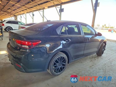 Trzecie zdjęcie samochodu z tyłu: 2019 KIA RIO S VIN:3KPA24ABXKE215806 - miniatura