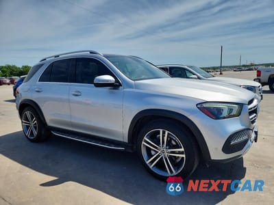 Czwarte zdjęcie samochodu z boku: 2020 MERCEDES-BENZ GLE 350 VIN:4JGFB4JE8LA147568 - miniatura