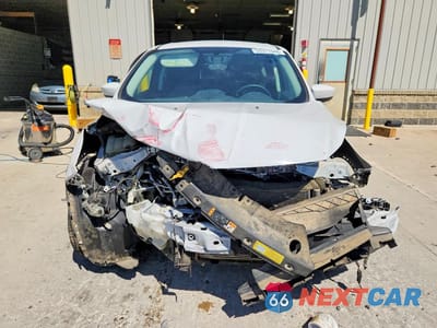 Piąte zdjęcie samochodu w środku: 2014 FORD ESCAPE SE VIN:1FMCU0GX0EUA93098 - miniatura