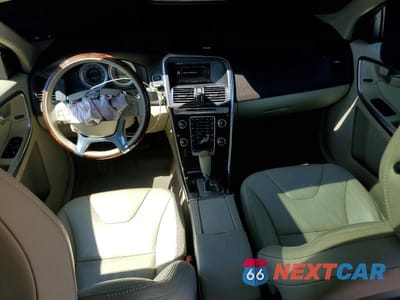 Zdjęcie 8 z 13 samochodu: 2012 VOLVO XC60 3.2 VIN:YV4952DL1C2283989 - miniatura