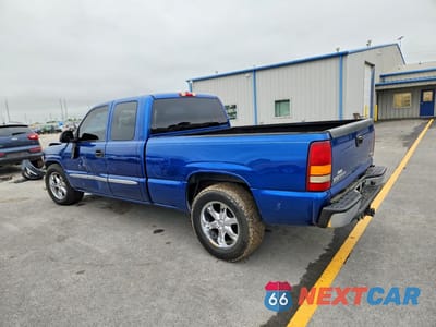 Drugie zdjęcie samochodu z przodu: 2003 GMC NEW SIERRA C1500 VIN:2GTEC19TX31239757 - miniatura