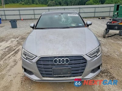 Piąte zdjęcie samochodu w środku: 2018 AUDI A3 PREMIUM VIN:WAUAUGFF3J1059730 - miniatura