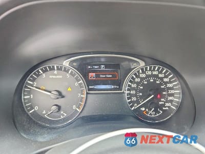 Zdjęcie 9 z 13 samochodu: 2016 NISSAN PATHFINDER S VIN:5N1AR2MM2GC668311 - miniatura