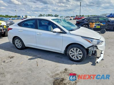 Czwarte zdjęcie samochodu z boku: 2022 HYUNDAI ACCENT SE VIN:3KPC24A65NE169172 - miniatura