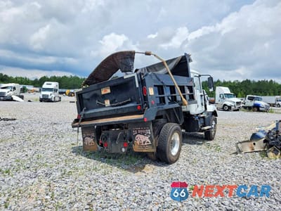 Czwarte zdjęcie samochodu z boku: 2026 MACK MD DUMP TRUCK VIN:1M2MDBAA8TS078636 - miniatura