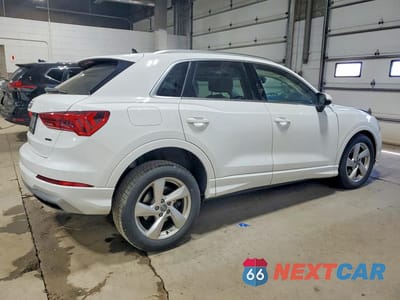 Trzecie zdjęcie samochodu z tyłu: 2019 AUDI Q3 PREMIUM VIN:WA1AECF37K1076623 - miniatura