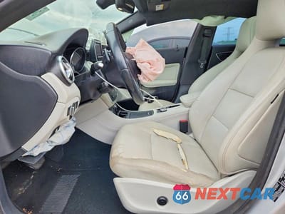 Zdjęcie 7 z 13 samochodu: 2014 MERCEDES-BENZ CLA 250 VIN:WDDSJ4EB6EN099690 - miniatura