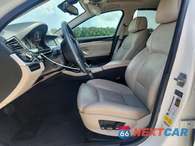 Zdjęcie 7 z 12 samochodu: 2013 BMW 550 I VIN:WBAFR9C57DDX80599 - miniatura