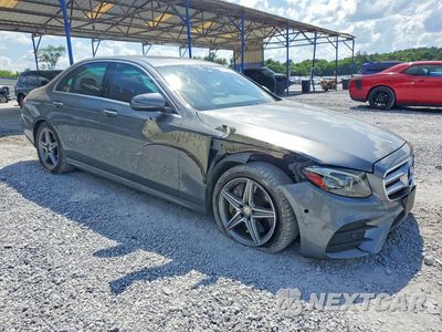 Czwarte zdjęcie samochodu z boku: 2017 MERCEDES-BENZ E 300 4MATIC VIN:WDDZF4KBXHA064330 - miniatura