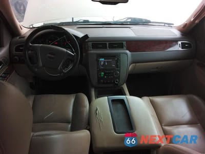 Zdjęcie 8 z 14 samochodu: 2014 GMC YUKON SLT VIN:1GKS1CE07ER100684 - miniatura