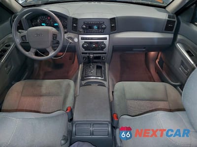Zdjęcie 8 z 13 samochodu: 2007 JEEP GRAND CHEROKEE LAREDO VIN:1J8GR48K97C629100 - miniatura