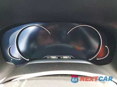 Zdjęcie 9 z 12 samochodu: 2016 BMW 740 I VIN:WBA7E2C52GG738741 - miniatura