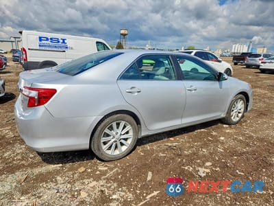 Trzecie zdjęcie samochodu z tyłu: 2014 TOYOTA CAMRY XLE VIN:4T4BF1FK4ER414955 - miniatura